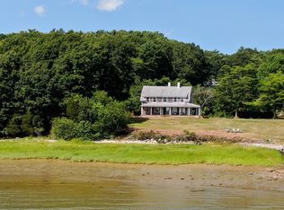 60 Crescent St, Duxbury, MA 02332