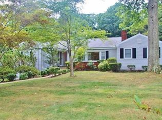 9 Wakemore St, Darien, CT 06820