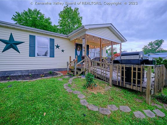 3rd image of 110 Fuller St