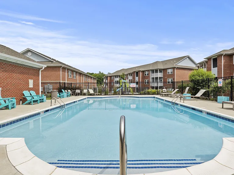 Whispering Creek Apartments — Photo 13