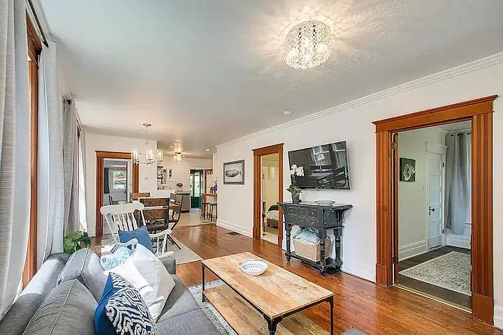 1415 E Bannock St — Photo 5