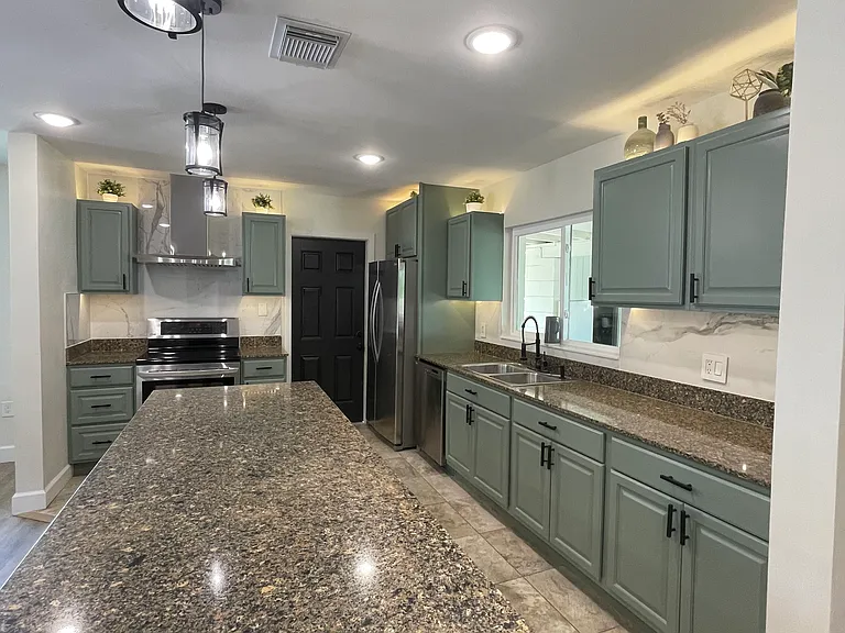 1410 Maury Rd — Photo 9