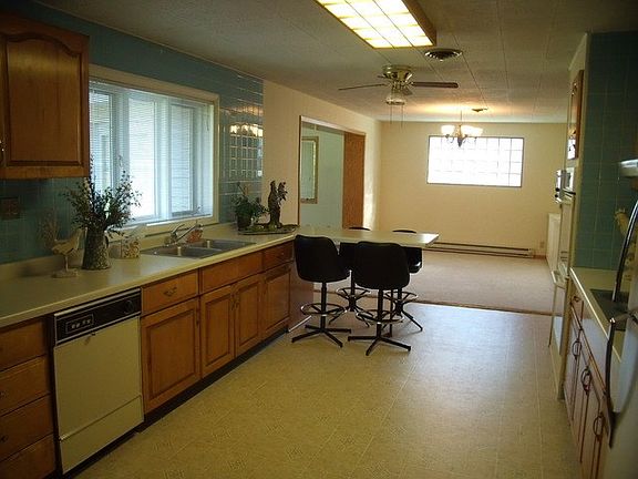 4th image of 328 Knollwood Dr