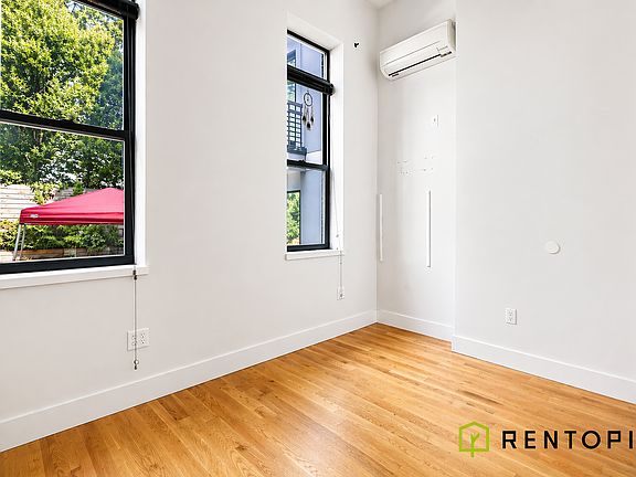 3rd image of 105 Vanderveer St #303B