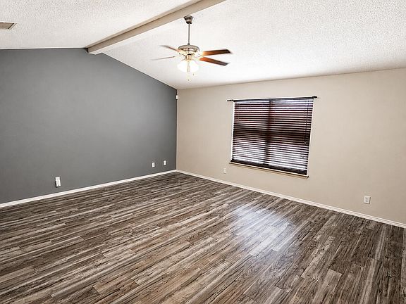 5th image of 1210 Elmo Ln