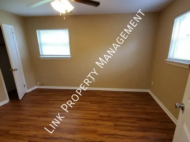 4911 Marylin Ln #B — Photo 15