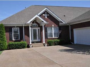 9110 Hogarth Ct #16, Hurstbourne, KY 40222