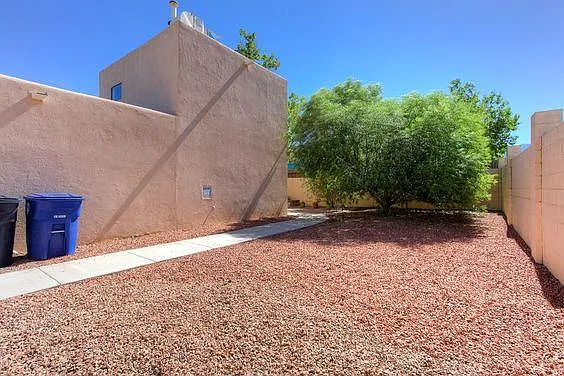 9439 Osuna Pl NE — Photo 2