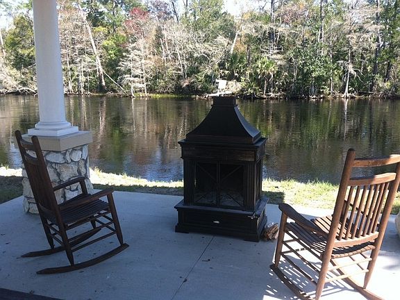 Gazebo on theSteinhatchee River
						:
						Relax the day away!