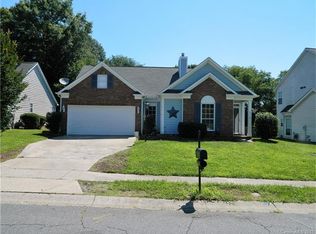 2714 Robyns Glen Dr, Charlotte, NC 28269