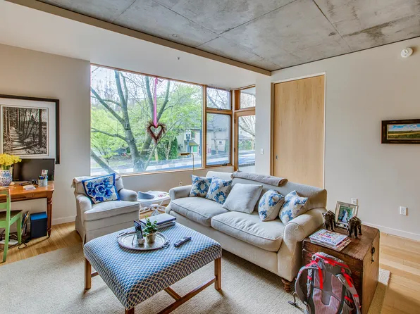 1234 SW 18th Ave APT 210, Portland, OR 97205