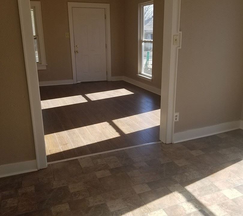 2nd image of 225 N Santa Fe Ave