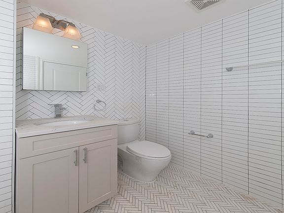 5th image of 51 W 11th St #B1