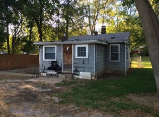 712 S 20th St, Belleville, IL 62226