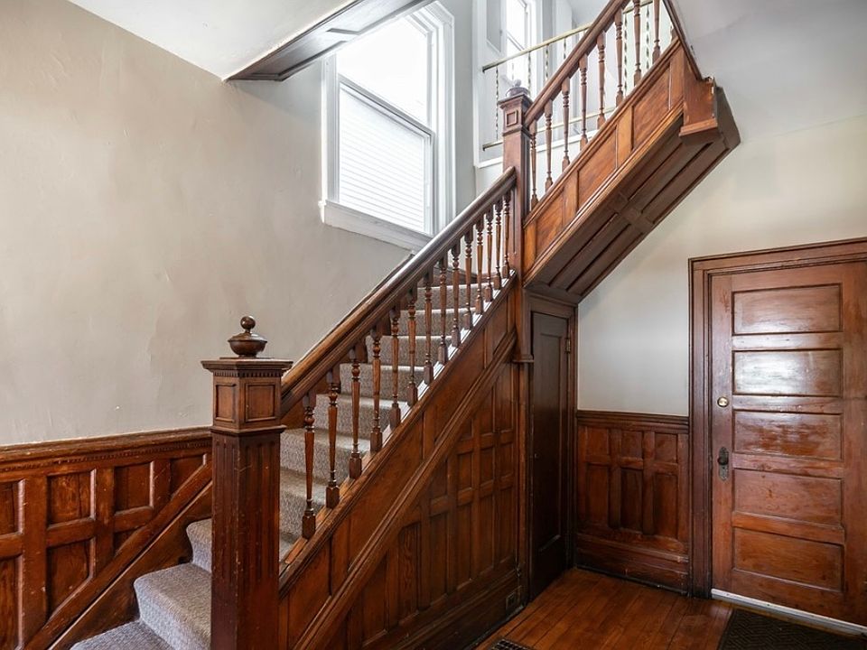 1st image of 259 Norwood Ave #1