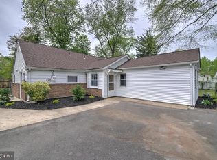 23 Smith St, Howell, NJ 07731