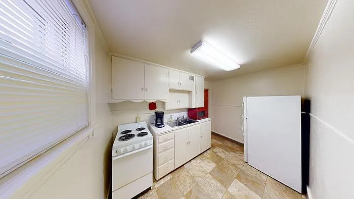 222 N 12th St #2 — Photo 9