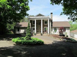 818 S Hill Rd, Erie, PA 16509