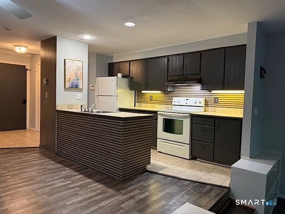 2nd image of 39 Evergreen Road #39