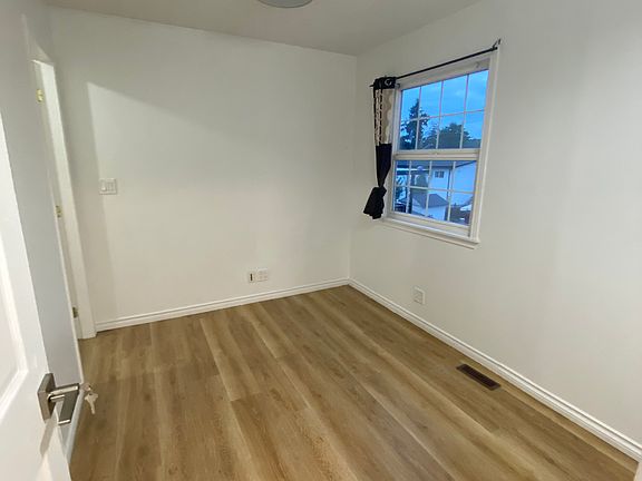 3rd image of 12769 114b Ave