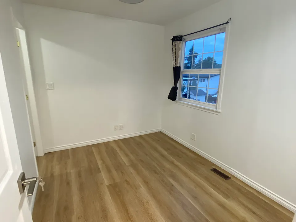 12769 114b Ave