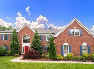 20 Paddock Rd, White Plains, NY 10605