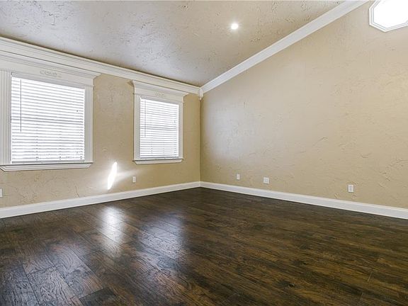 5th image of 2122 Pennington Dr