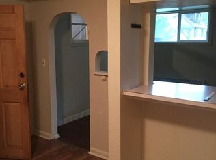 812 8th Ave SE APT 3, Jamestown, ND 58401