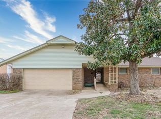 1300 Alan Ln, Midwest City, OK 73130