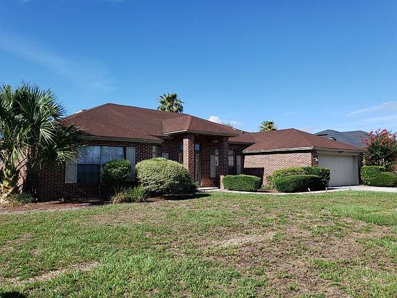 3rd image of 3837 Sweetbriar Dr