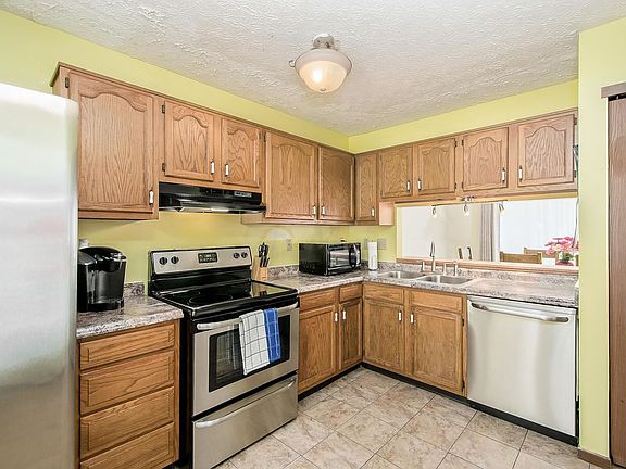 3rd image of 6861 Gormsley Dr