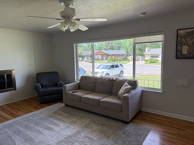 3472 Gramercy Ave — Photo 26