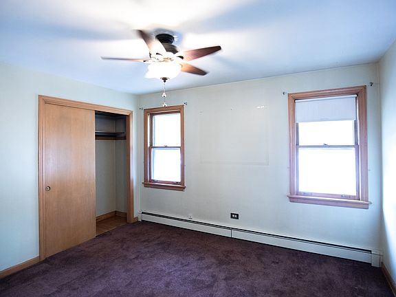 5th image of 6346 W Montrose Ave