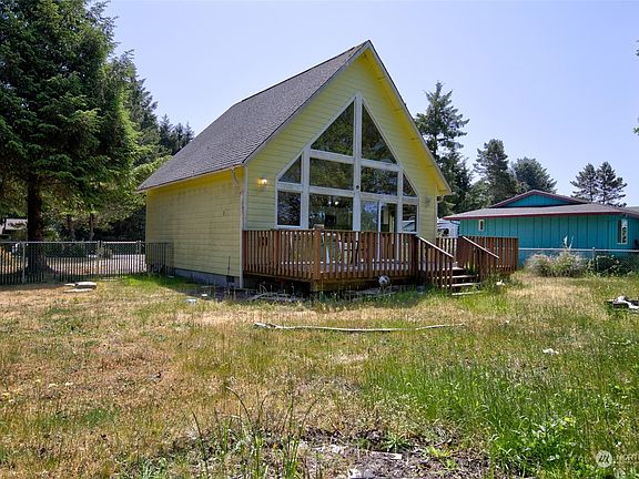 4th image of 783 Copalis Avenue NE