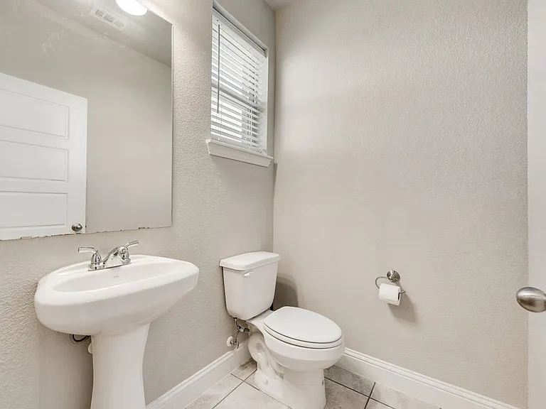 4929 Sanger Circle Dr #4929 — Photo 18