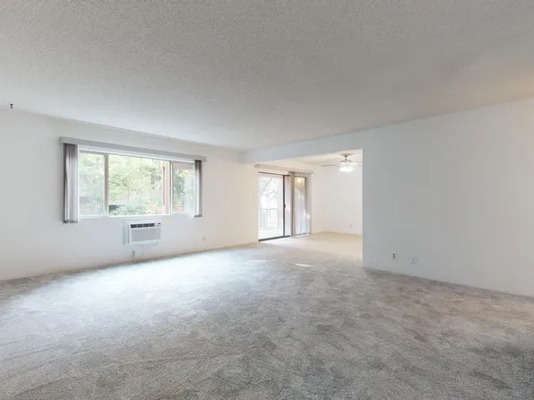 1220 NW State St APT 42, Pullman, WA 99163