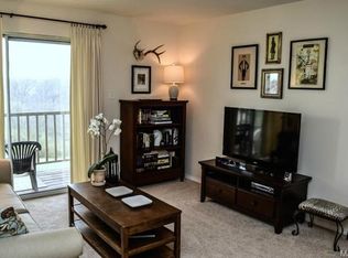 708 Ridgeside Dr APT I, Ballwin, MO 63021