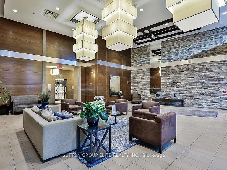 1 Hurontario St #808 — Photo 31