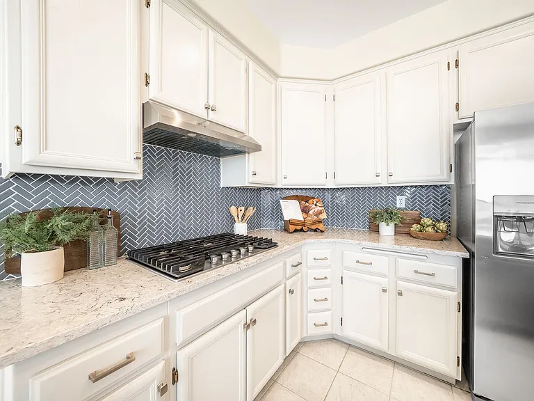 2283 Rock View Gln — Photo 19