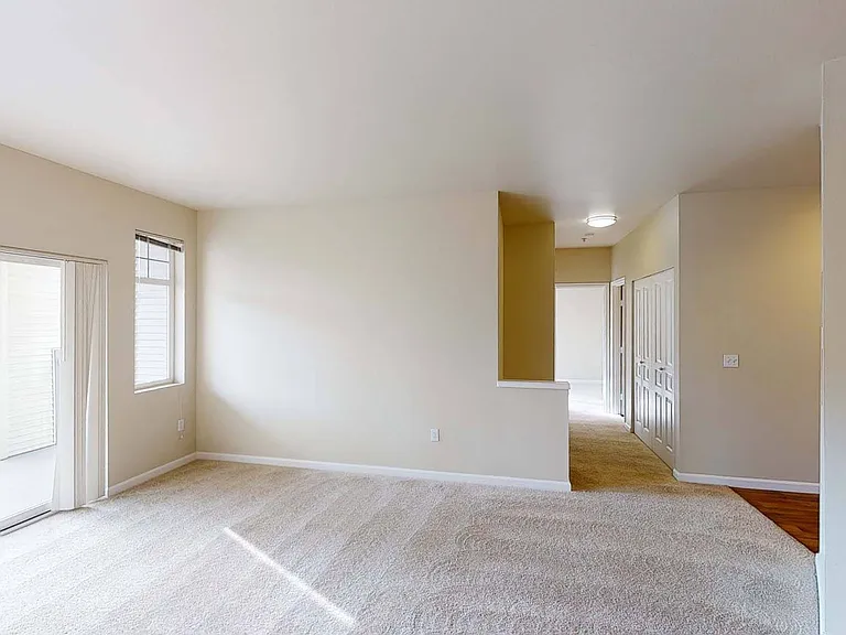The Hawthorne Apartments — Photo 39