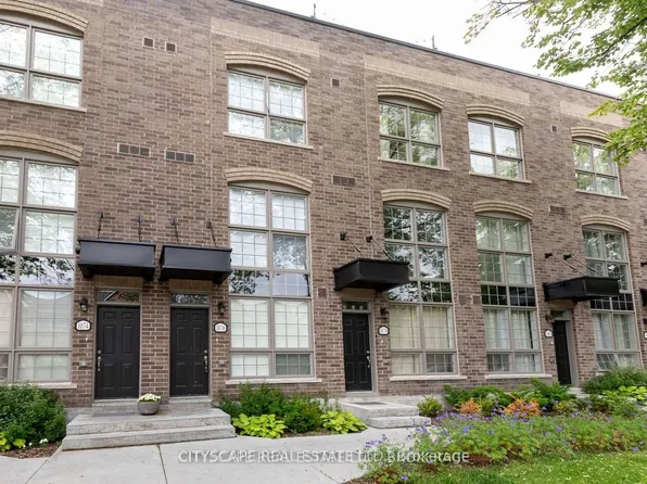 1060 Lansdowne Ave, Toronto, ON M6H 0C5