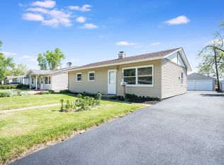 809 Taylor Ave, Aurora, IL 60506