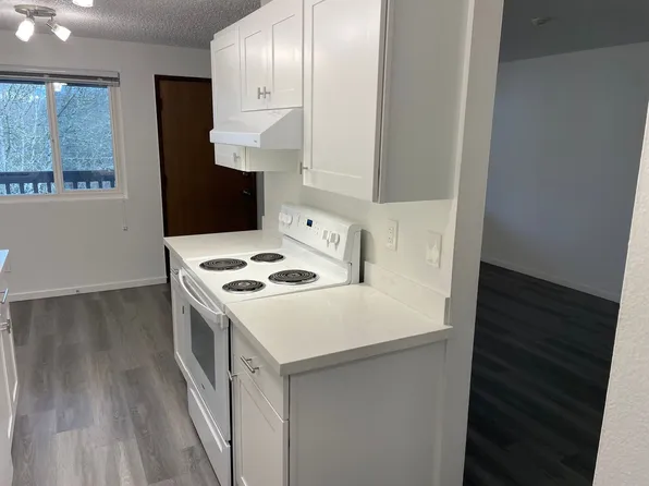 10619 E Riverside Dr #10620, Bothell, WA 98011