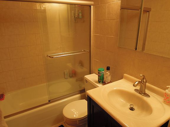 4th image of 301 W 55th St APT 3