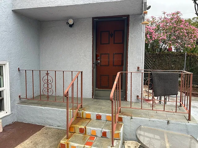 29 Hermosa Ave