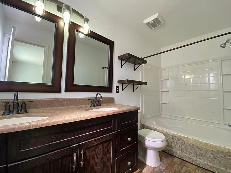 865 Winebrook Way — Photo 10