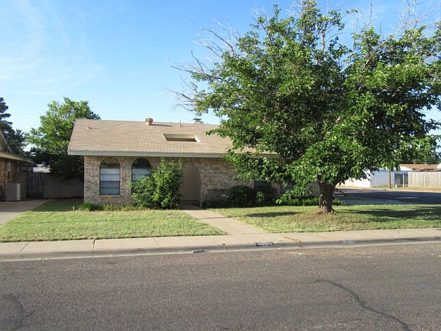 1st image of 1100 E 55th St