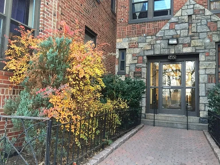 560 W 218th St #4B — Photo 11
