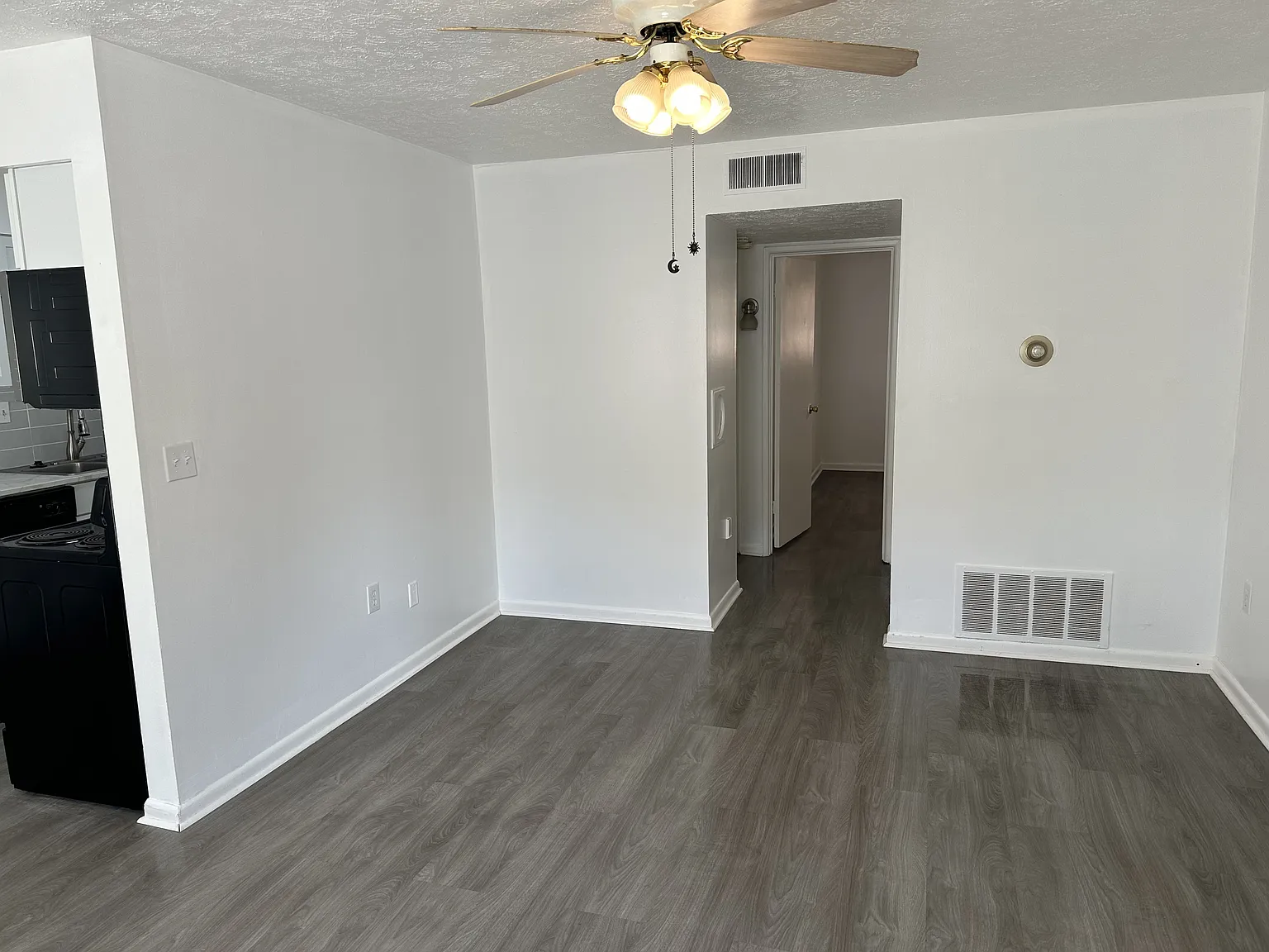 2 bed, 800 sqft, $995 — Photo 4