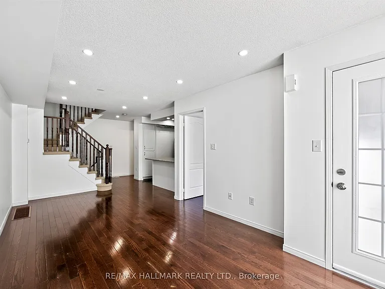 10 Linnell St — Photo 24